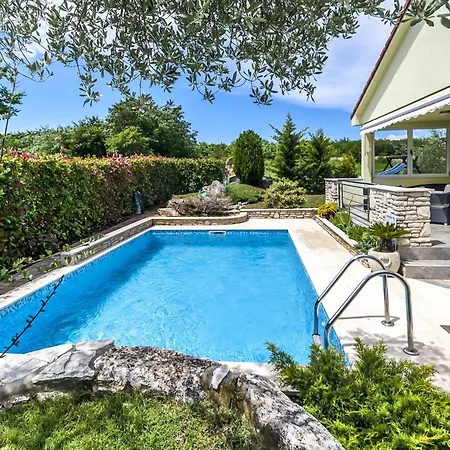 Willa Sole Istria Near Pula For 7 People With Jacuzzi And Children Playground *