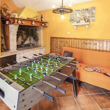 Sole Istria Near Pula For 7 People With Jacuzzi And Children Playground Willa *
