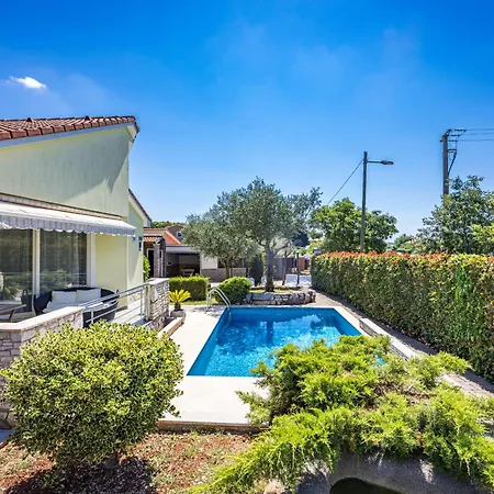 Vila Sole Istria Near Pula For 7 People With Jacuzzi And Children Playground Marcana